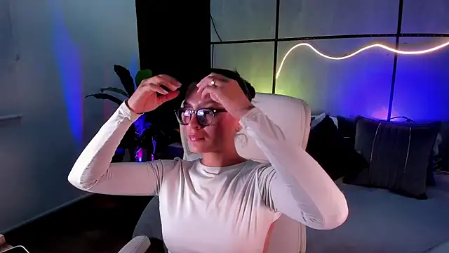 Gia_Mazzon live sex cam