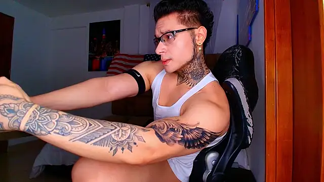 DennisWalkerr live sex cam