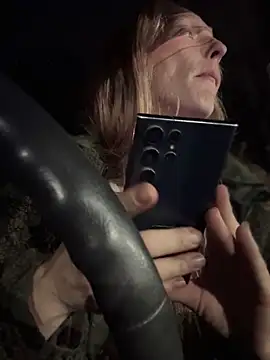 GoldenFlameGoddess live sex cam