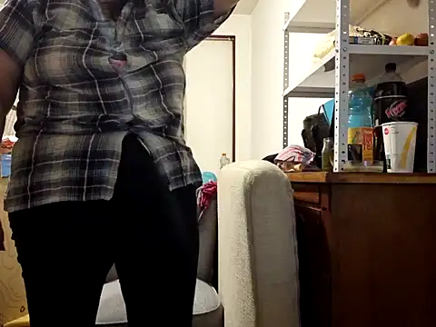 Samantha_Squirt@xh live sex cam