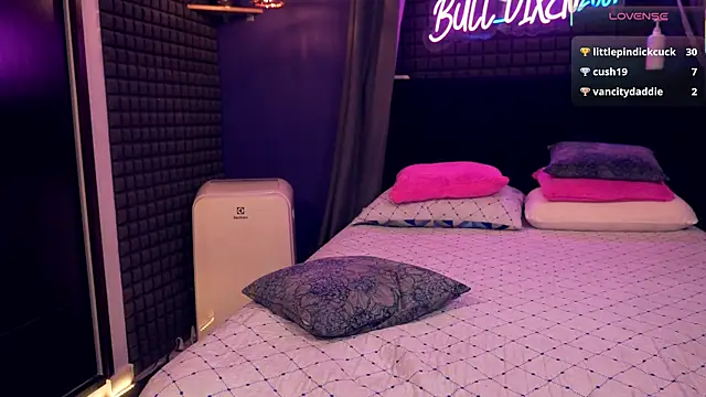 bull_vixen2001 live sex cam