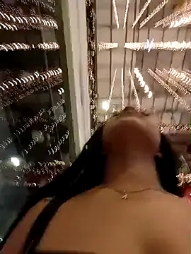 -VICKKY live sex cam