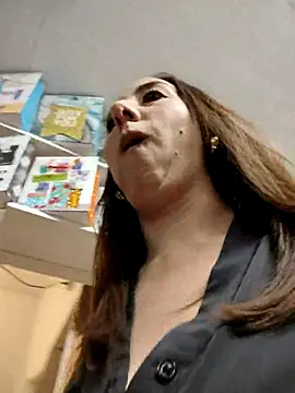 Mia_Novikov live sex cam