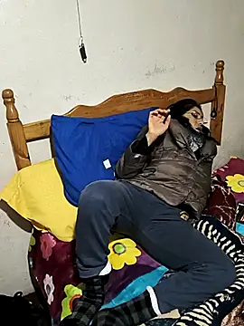 LaInsaciableIntensa live sex cam