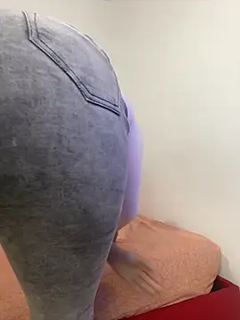 SweetLatiin_ live sex cam