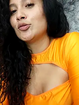 kinky_mila@xh live sex cam