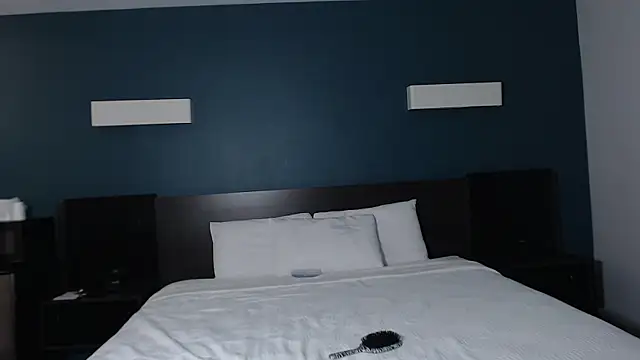 TheMoniqueMiles live sex cam