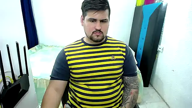 pitbullveryhot live sex cam