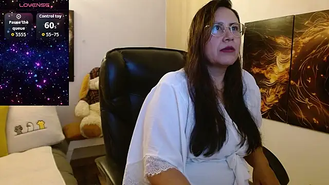 amalia_brunette live sex cam