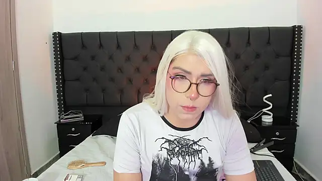 JanneBlossom_ live sex cam