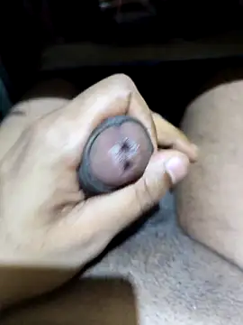 Aaryans69 live sex cam