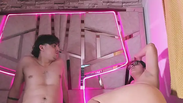 mia_and_austin live sex cam