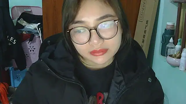 Uhem112 live sex cam