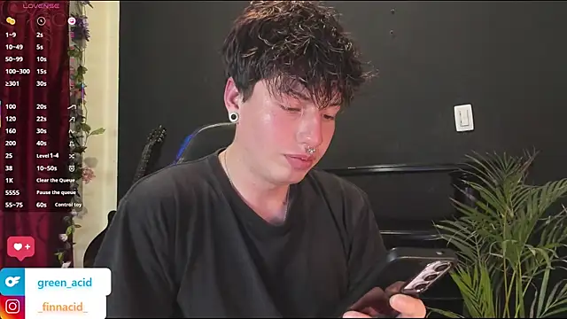 Green_acid01 live sex cam