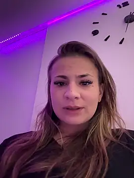 IsabellaEtha live sex cam