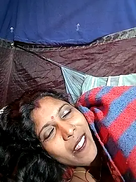 Savita992 live sex cam