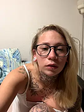 Antoniia69 live sex cam