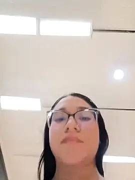 -VICKKY live sex cam