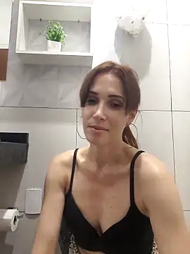 Irresistible24 live sex cam