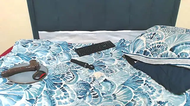 kittykhloe22 live sex cam