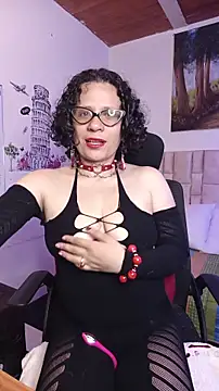 Daneshka_naughty live sex cam