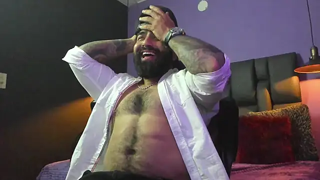 Lyon_vach live sex cam