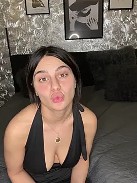 DeineJulia live sex cam