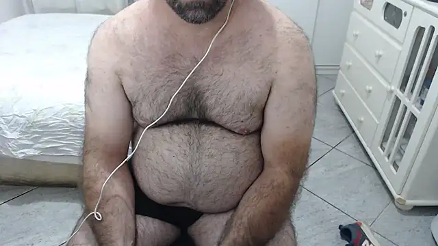 MysterBearMG live sex cam