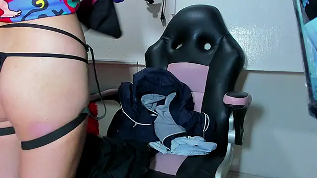 Ashley_James live sex cam