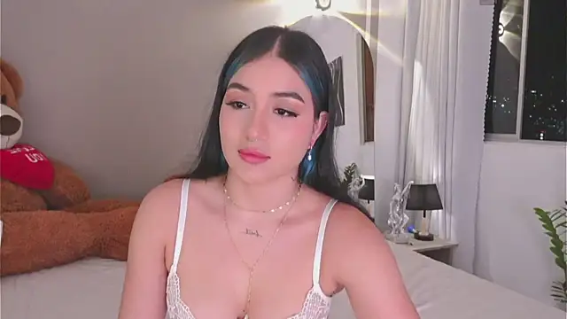 AnnyHizzle live sex cam