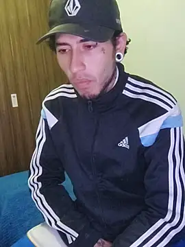 Tattoboy19cm live sex cam