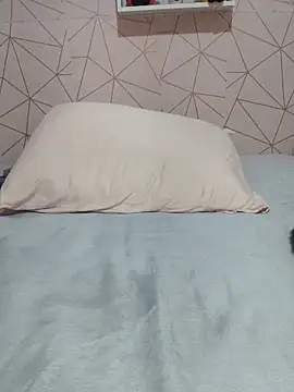 Irresistible24 live sex cam