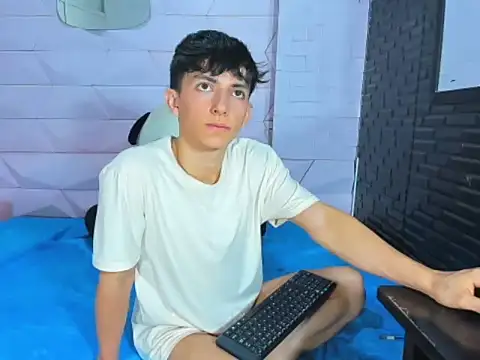 ElanGiraldo live sex cam