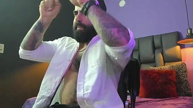 Lyon_vach live sex cam