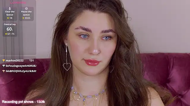 KiraBarlows live sex cam