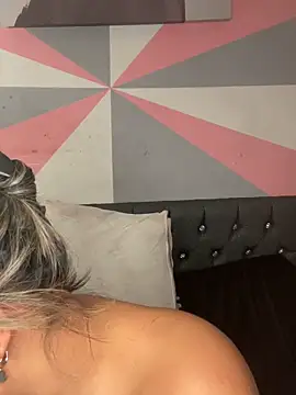 Nicky_gh live sex cam