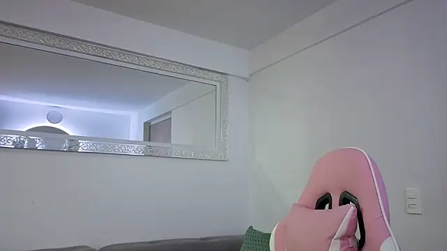 nelumbonucifera live sex cam