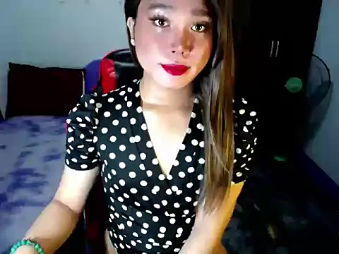 sofiathe1st live sex cam