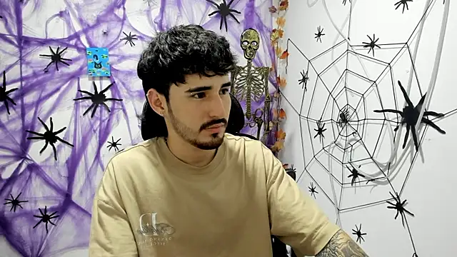 DmitriSanders live sex cam