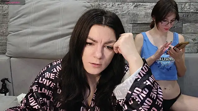 Vika_loves_you live sex cam