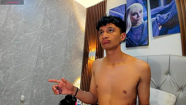 Elian_Julian live sex cam