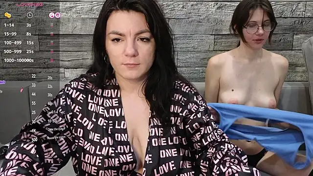 Vika_loves_you live sex cam