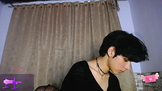 DaraKat18 live sex cam