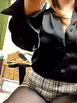 Mia_Novikov live sex cam