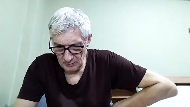 BIGUNCUTHARDCOCK live sex cam