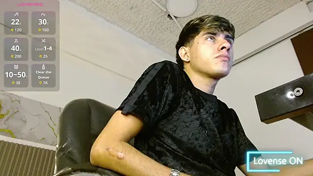 Dyla_n18 live sex cam