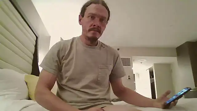 Ruggeddude8 live sex cam