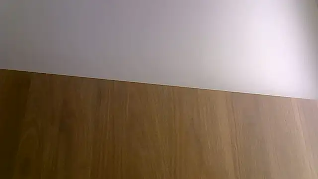 SkinnyKitten live sex cam