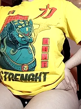 IvonneT live sex cam