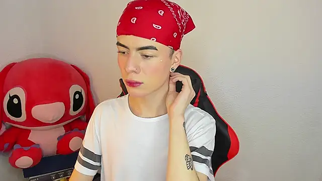 divine_philp77 live sex cam